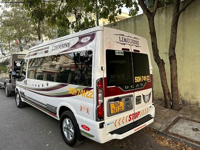 Cần bán xe Limousine Ford Transit