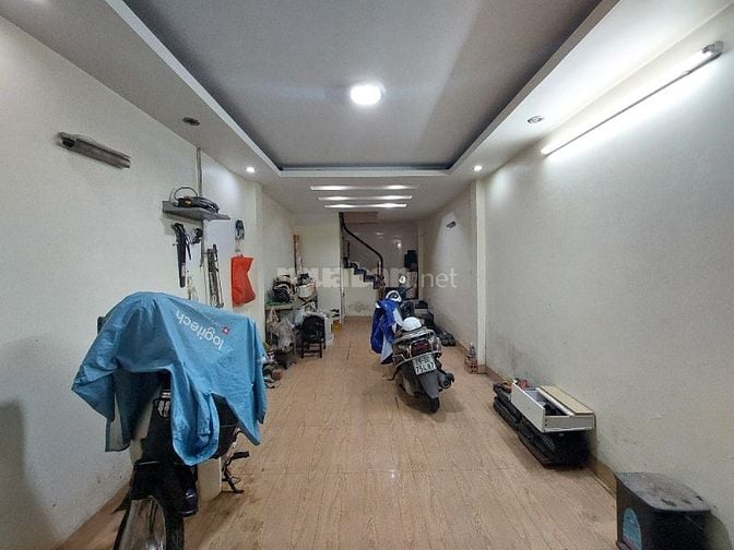 NHÀ GẦN MẶT HỒ BA MẪU, NHẬP TRÀN TIỆN ÍCH