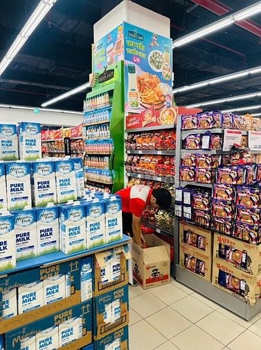 Hệ thống siêu thị cần tuyển gấp 10 nam/nữ trực quầy bán sữa