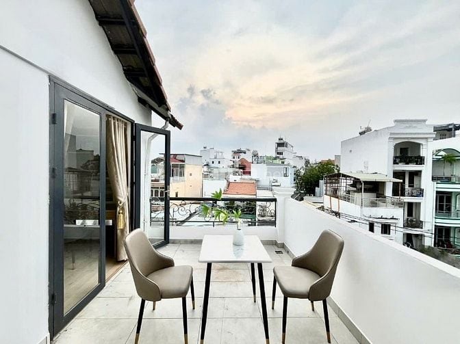 Bán biệt thự mặt tiền đường Lê Trực thu nhập 80tr/th giá tốt