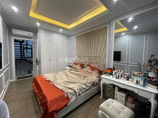 BÁN NHÀ MẶT PHỐ YÊN PHỤ, 8 TẦNG, VỈA HÈ, KD SẦM UẤT 66,5M2, GIÁ 32,2TỶ