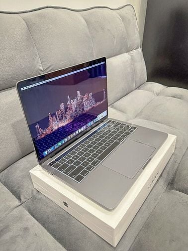 MacBook Pro 2020 Core i5, 8GB, SSD 512GB