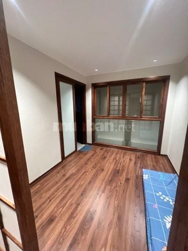 Cho thuê Tầng 1 + Tầng 2 Phố Phạm Ngũ Lão