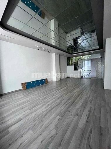 Cho thuê nhà mặt tiền Nguyễn Trãi, P.3, Q.3 giá 60tr
