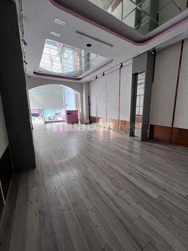 Cho thuê nhà mặt tiền Nguyễn Trãi, P.3, Q.3 giá 60tr