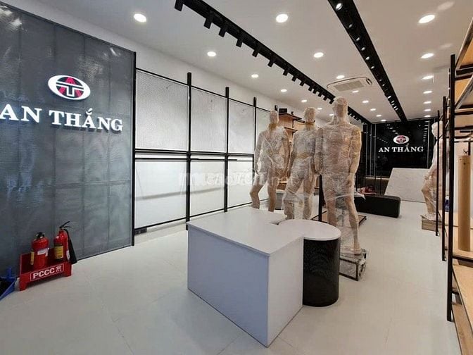 Cho thuê nhà mặt tiền Nguyễn Trãi, P.3, Q.3 giá 60tr