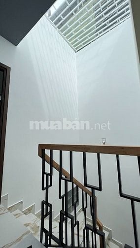 Nhà bán sát MT hẻm 282 đường Ngô Gia Tự, F4, Quận 10