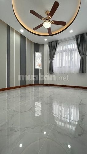 Nhà bán sát MT hẻm 282 đường Ngô Gia Tự, F4, Quận 10