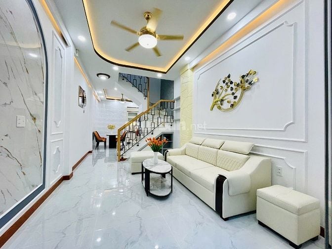 Nhà bán sát MT hẻm 282 đường Ngô Gia Tự, F4, Quận 10