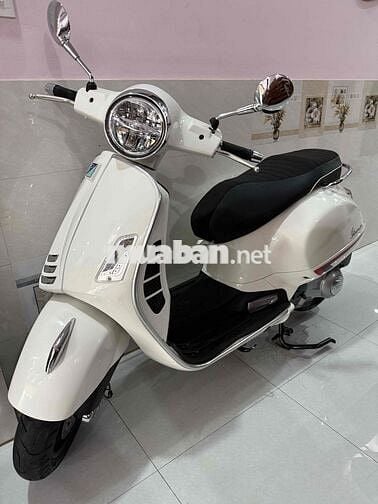 vespa GTS 300
