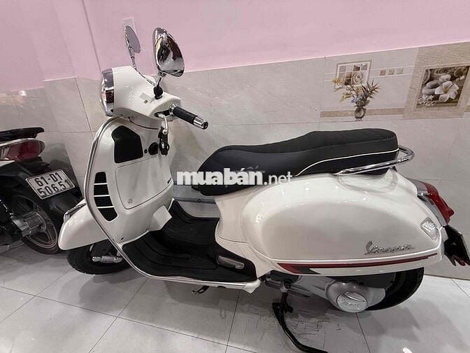 vespa GTS 300