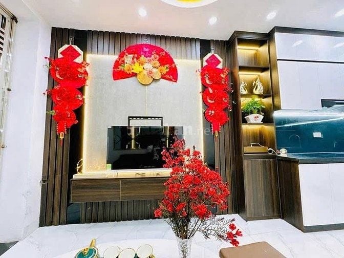 20M RA Ô TÔ TRÁNH, BA GÁC ĐỖ CỬA, SÁT BÃI GỬI Ô TÔ, HOÀNG NGÂN .