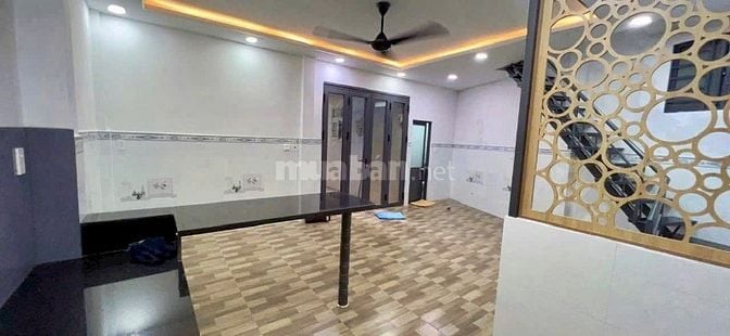 Bán nhà hẻm 48 Nguyễn Thanh Tuyền, DT 7.7 x 5.1m, 1 lầu, giá 4,1 tỷ TL