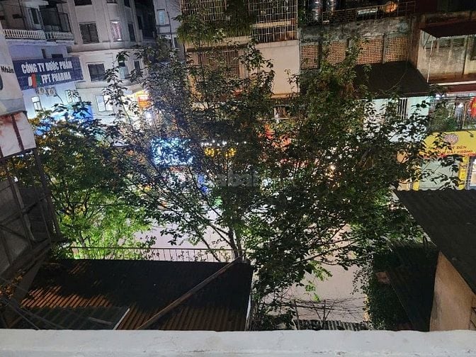 Chính chủ cho thuê nhà tập thể E2 Thái Thịnh phòng 410