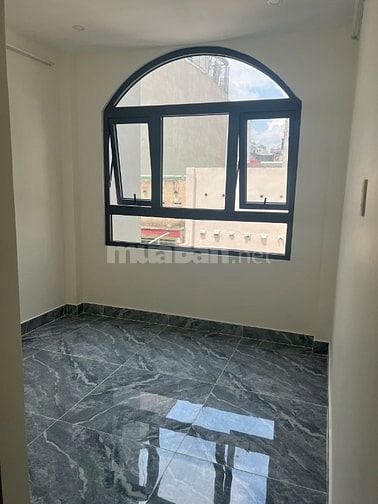 Cho thuê nhà hẻm 3m Tô Hiến Thành, P.15, Q.10 giá 12tr 