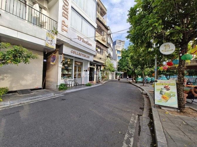 BÁN NHÀ MẶT PHỐ YÊN HOA, VIEW TRỌN HỒ TÂY, KD SIÊU VIP, 101M2, 49,5TỶ