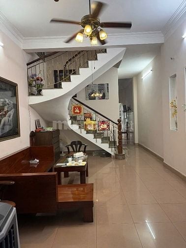 Bán nhà MT Đường Lê Đức Thọ p13 DT:4,1 x 22 2 lầu 4pn , giá : 10,2 tỷ 