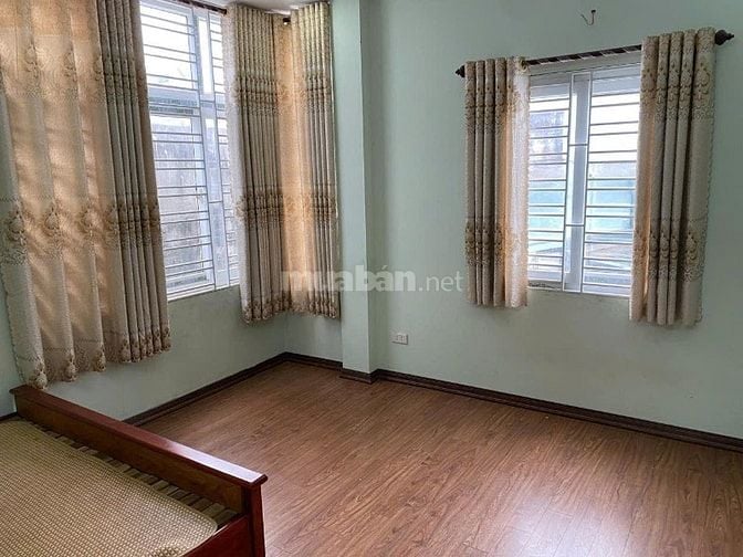 CC e gái bán nhà 5 tầng 32m2 2 thoáng ngõ 322 Mỹ Đình