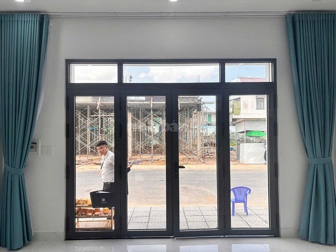 BÁN NHÀ MẶT TIỀN ĐƯỜNG HÙNG VƯƠNG, GIÁ CHỈ 2,34 TỶ SỔ HỒNG RIÊNG!