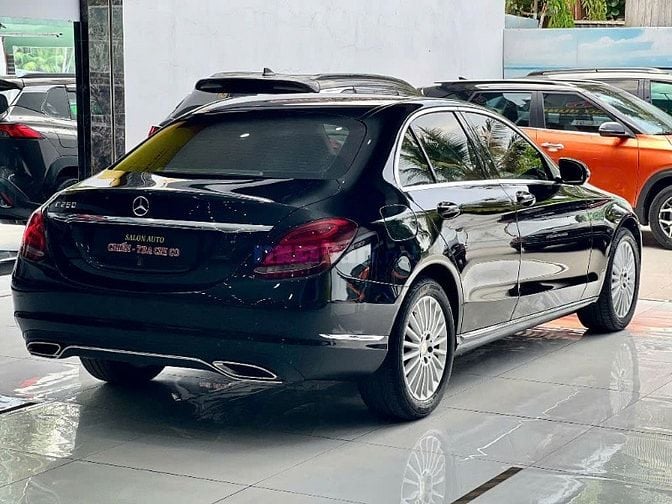 MERCEDES - BENZ C250 MODEL 10/2015