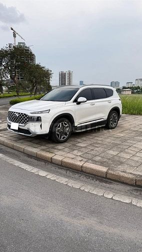 Bán Hyundai Santafe 2.2D dầu cao cấp, sản xuất 2022, chạy hơn 1 vạn km