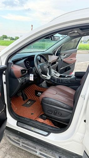 Bán Hyundai Santafe 2.2D dầu cao cấp, sản xuất 2022, chạy hơn 1 vạn km