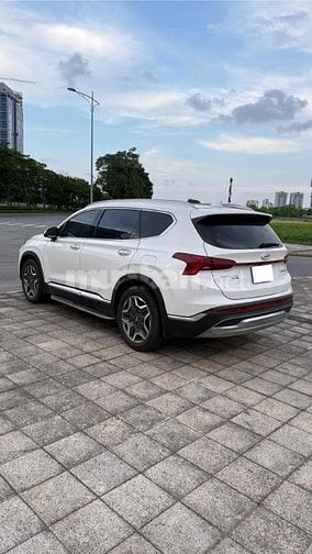 Bán Hyundai Santafe 2.2D dầu cao cấp, sản xuất 2022, chạy hơn 1 vạn km