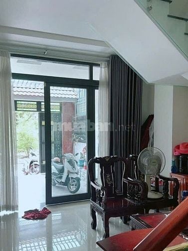 Cần Vốn KD Tôi bán GẤP nhà mặt tiền 3Tầng - 5PN đường 12m KDC 13E