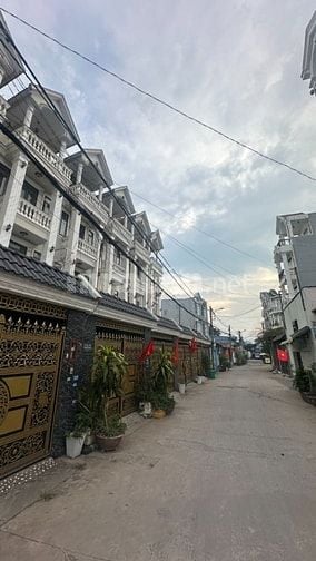 Nhà6×21-mặt-tiền-lê-văn-khương-hẻm-xe-tải-né-nhau-khu-nhà-cao-tầng