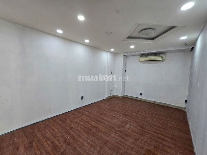 Cho thuê nhà mặt tiền Lưu Nhân Chú, P.5, Q.Tân Bình giá 18tr