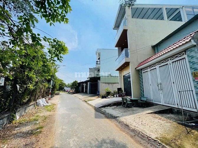 Em bán nhanh lô đất mặt tiền chợ Giồng Cát 189m2 gần full thổ cư 
