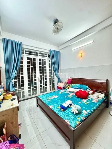 Bán nhà 3 tầng BTCT, 69m2, 5PN,3 bước ra MT Lê Văn Việt, Hiệp Phú, Q9