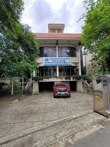 Cho thuê nguyên căn toà nhà 135 Nguyễn Văn Đậu