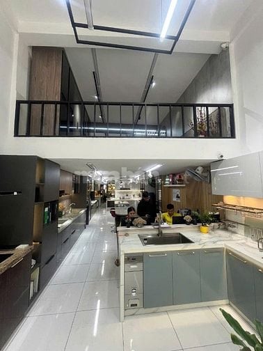 Cho thuê nhà 2 mặt tiền Lý Thường Kiệt, P.6, Q.Tân Bình giá 32tr