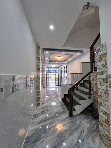 Mặt tiền kinh doanh Phạm Thế Hiển 2 lầu mới 100%