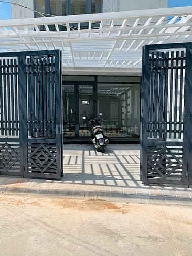 Bán nhà mặt tiền đường 32 Thạnh Mỹ Lợi Quận 2 giá 9 tỷ