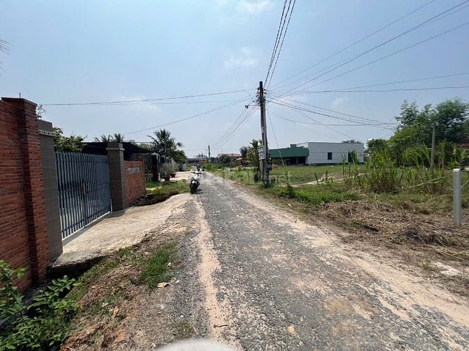 6x63 đường nhựa. Có thổ cư. Gần ủy ban. Giá 850tr 