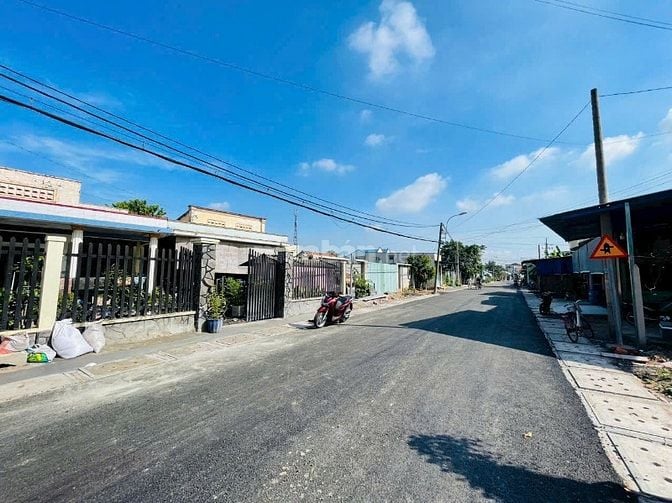 520 TRIỆU. Đất mặt tiền đường Liêu Bình Hương, Tân Thông Hội, Củ Chi