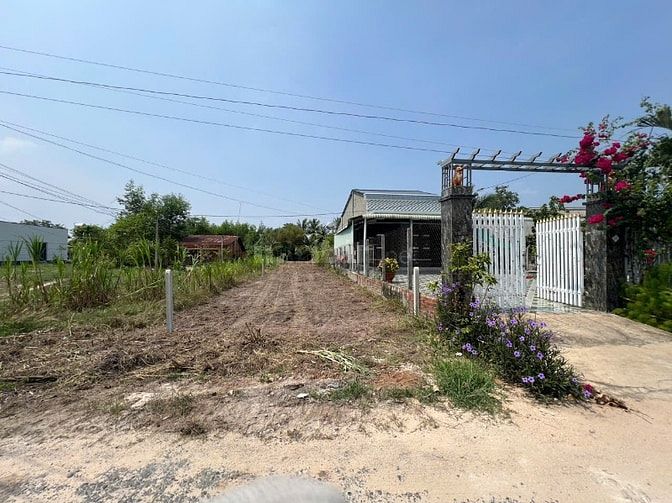 6x63 đường nhựa. Có thổ cư. Gần ủy ban. Giá 850tr 