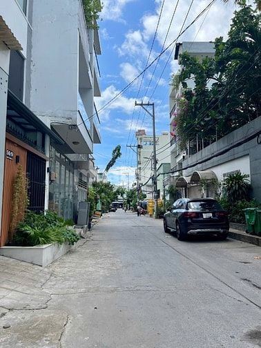 Cho thuê nhà hẻm xe hơi đường Gò Ô Môi, PHường Phú Thuận, Quận 7