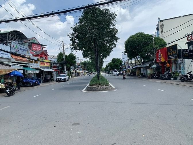 Bán Biệt Thự Mặt Tiền đường gần trường CĐ Công Thương diện tích: 340m2