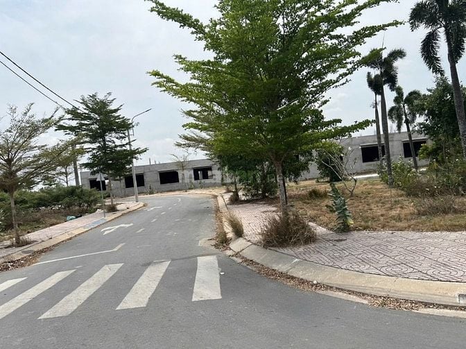 🏡 NHÀ 1 TRỆT 1 LẦU KHU DÂN CƯ LONG CANG – SÁT VÀNH ĐAI 4 