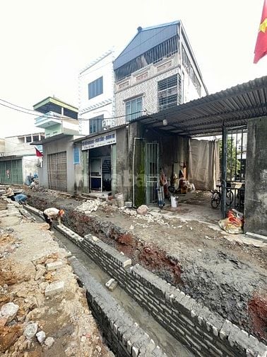 Trục chính kinh doang tại Lương Quy Xuân Nội- đường oto tránh - giá 8x