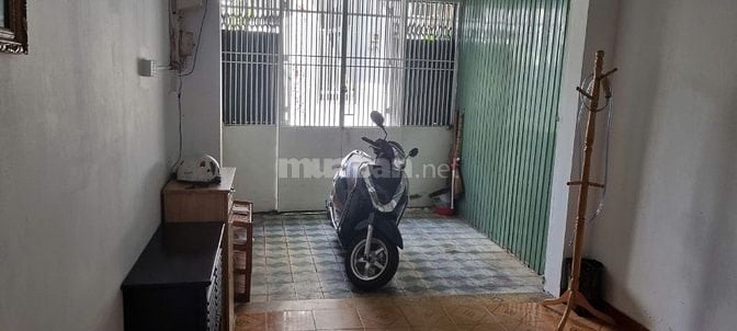 Cho thuê nhà nguyên căn trệt 45 m2 + gác lửng P.10. Q. TB. 7 triệu