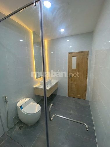 Chính chủ bán nhà mặt tiền Đường số 4, p10, Tân Bình, vị trí siêu đẹp!