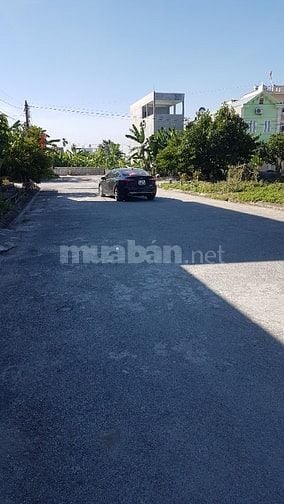 Cần Cho thuê kho X­ưởng DT 1000m2 và 50m2 căn hộ nhà ở ngay cạnh kho