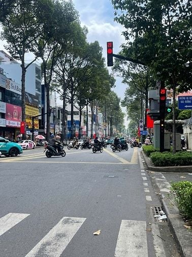 Bán góc 2MT đường 3/2, Q. 10 - 190m2 (12 x 16) - 5 Tầng - HĐT 350Tr/Th