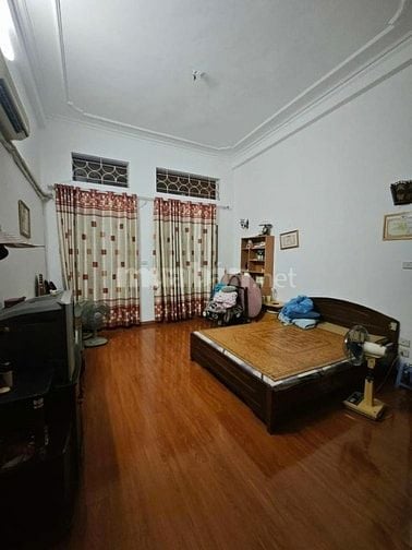 Trần Quốc Hoàn, sổ vuông đét, nhà hướng Nam mát mẻ, phân lô, ngõ thông