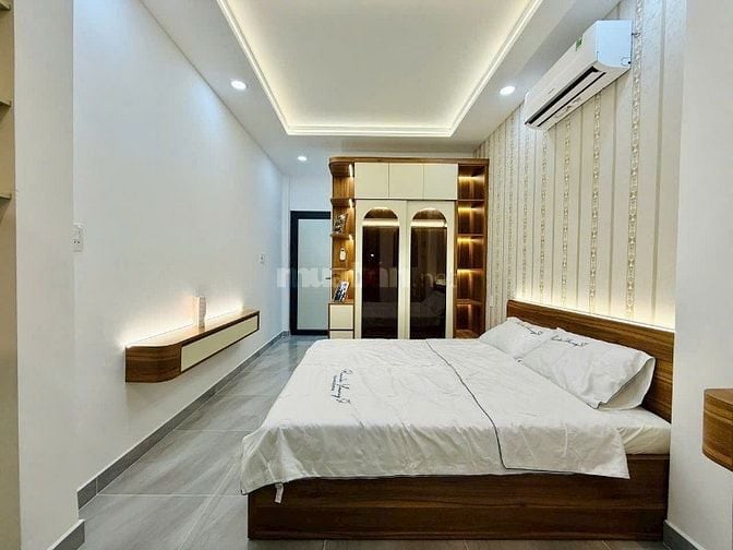 BÁN NHÀ GẦN CÔNG VIÊN LÀNG HOA - GÒ VẤP - 40M2 - GIÁ 4.45 tỷ