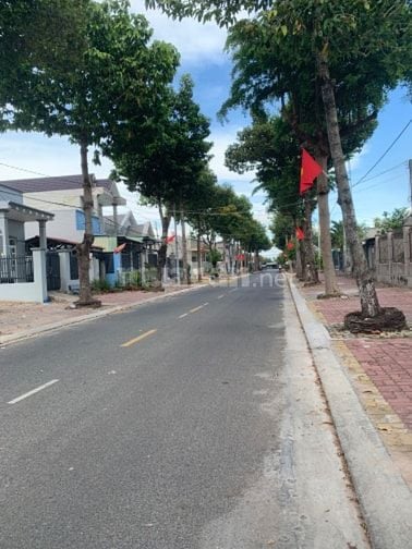 Chính chủ cần bán nhà riêng ngay trung tâm Long Điền